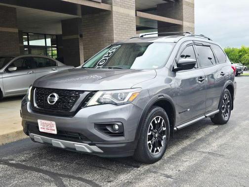 2019 Nissan Pathfinder SL