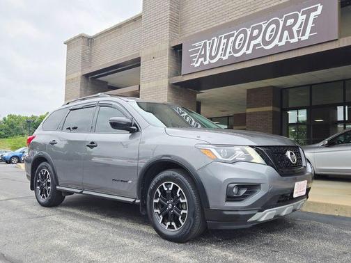 2019 Nissan Pathfinder SL