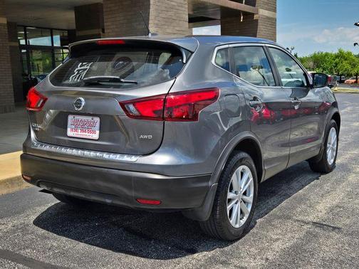 2017 Nissan Rogue Sport SV