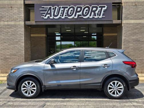 2017 Nissan Rogue Sport SV