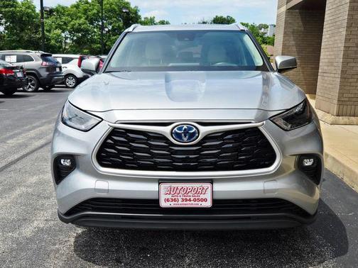 2022 Toyota Highlander Hybrid XLE