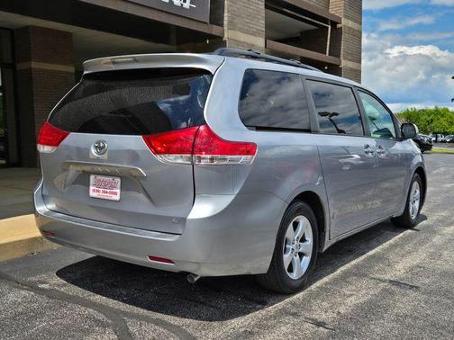 2011 Toyota Sienna LE