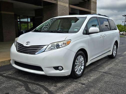 2011 Toyota Sienna XLE