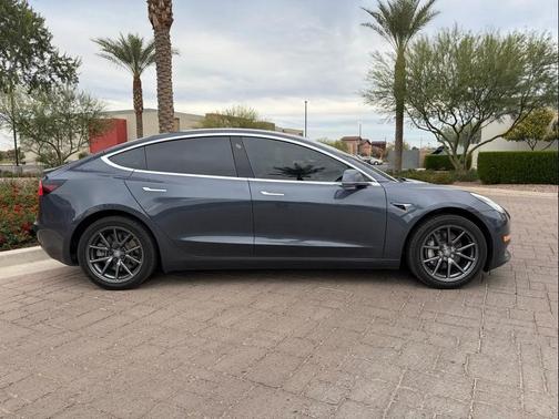 2020 Tesla Model 3 Standard Range Plus