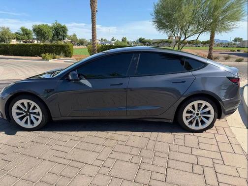Midnight Silver Metallic 2022 Tesla Model 3 Standard Range