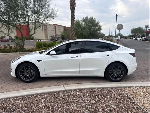 2022 Tesla Model 3 Standard Range