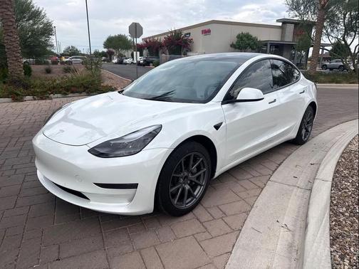 2022 Tesla Model 3 Standard Range