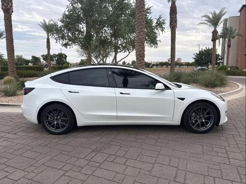2022 Tesla Model 3 Standard Range