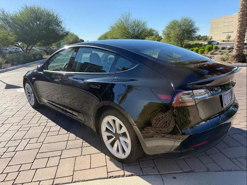 2022 Tesla Model 3 Standard Range