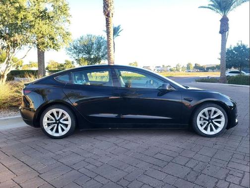 2022 Tesla Model 3 Standard Range
