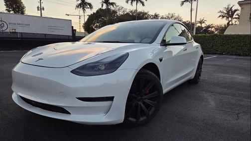 2022 Tesla Model 3 Standard Range