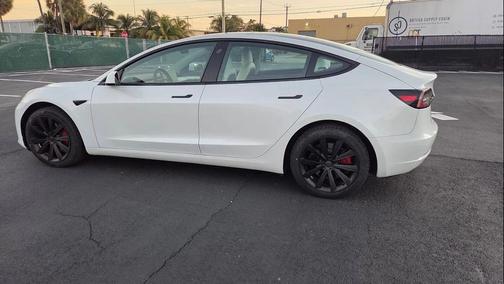 2022 Tesla Model 3 Standard Range