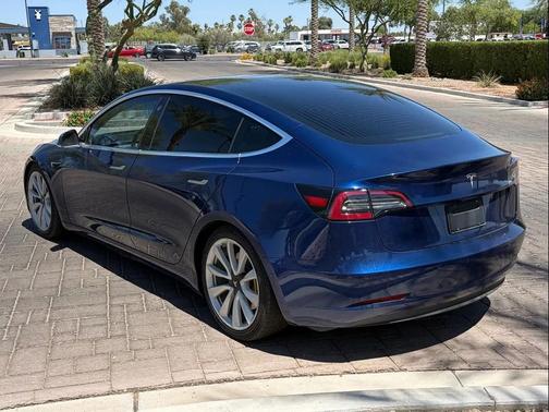 Deep Blue Metallic 2019 Tesla Model 3 Long Range