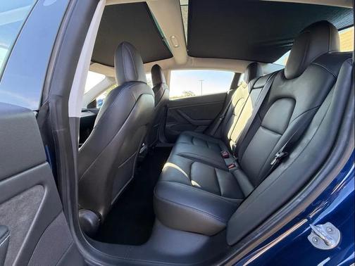2020 Tesla Model 3 Long Range