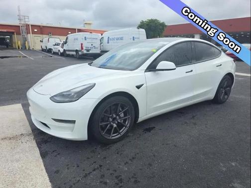 2021 Tesla Model 3 Standard Range Plus
