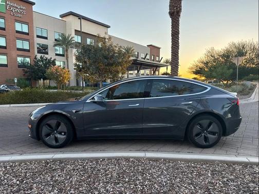 2019 Tesla Model 3 Standard Range Plus
