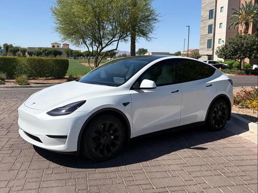 Pearl White Multi-Coat 2021 Tesla Model Y Long Range Dual Motor All-Wheel Drive