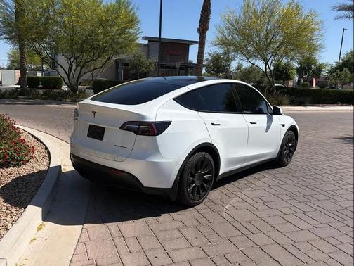 Pearl White Multi-Coat 2021 Tesla Model Y Long Range Dual Motor All-Wheel Drive