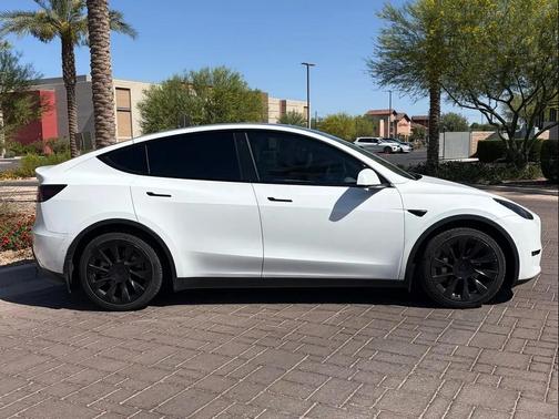 Pearl White Multi-Coat 2021 Tesla Model Y Long Range Dual Motor All-Wheel Drive