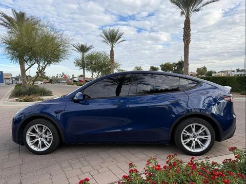 2021 Tesla Model Y Long Range Dual Motor All-Wheel Drive