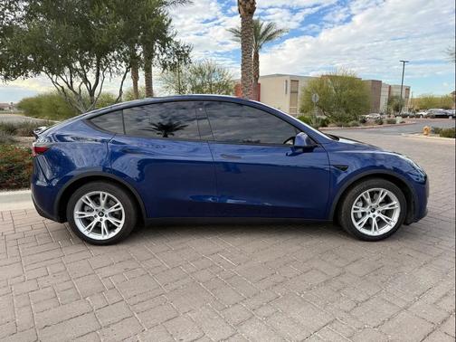 2021 Tesla Model Y Long Range Dual Motor All-Wheel Drive