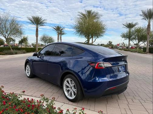 2021 Tesla Model Y Long Range Dual Motor All-Wheel Drive