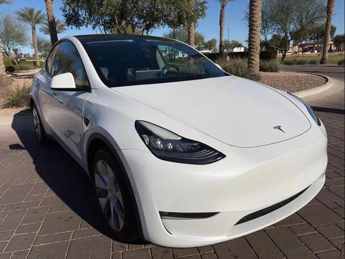 2022 Tesla Model Y Long Range Dual Motor All-Wheel Drive