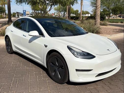 Pearl White Multi-Coat 2019 Tesla Model 3 Standard Range Plus