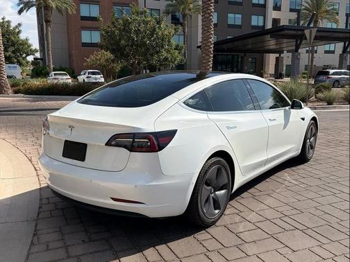 Pearl White Multi-Coat 2019 Tesla Model 3 Standard Range Plus