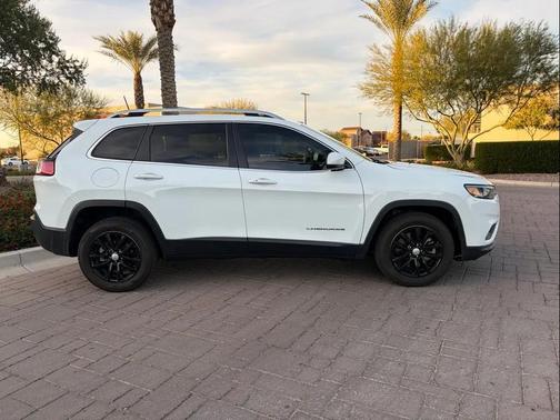 2021 Jeep Cherokee Latitude Plus