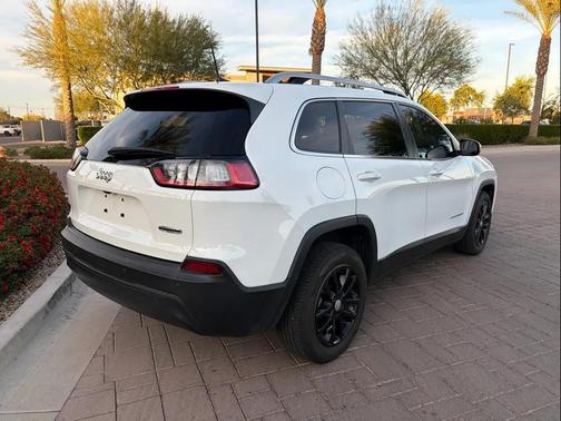 2021 Jeep Cherokee Latitude Plus