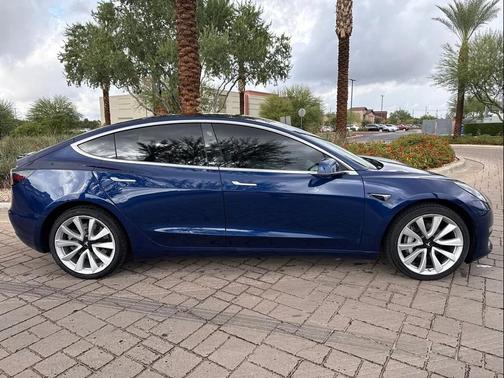 2019 Tesla Model 3 Standard Range Plus