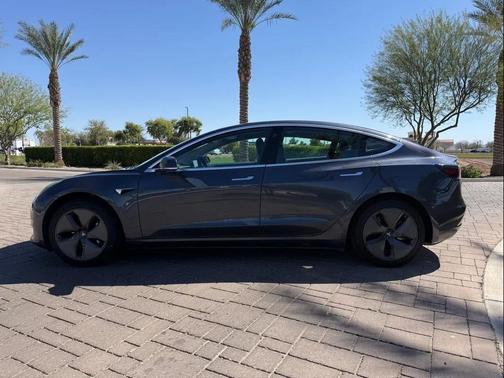 2019 Tesla Model 3 Standard Range Plus