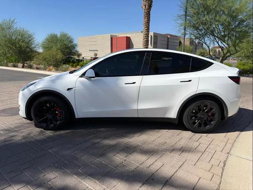 2021 Tesla Model Y Long Range Dual Motor All-Wheel Drive