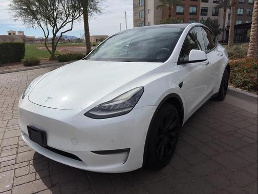 2022 Tesla Model Y Long Range Dual Motor All-Wheel Drive