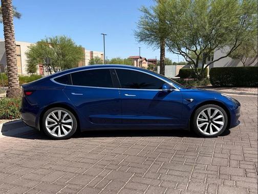 Deep Blue Metallic 2019 Tesla Model 3 Standard Range