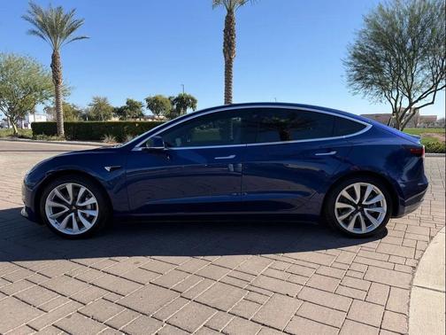 2020 Tesla Model 3 Standard Range Plus