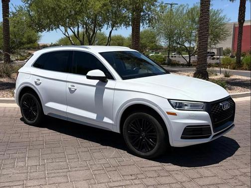 White 2019 Audi Q5 45 Premium