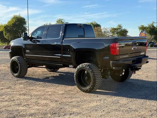 2015 Chevrolet Silverado 2500 High Country