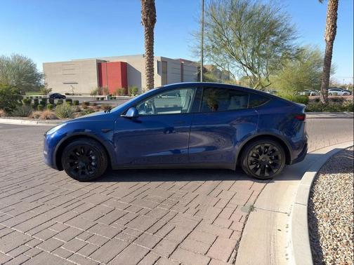 2021 Tesla Model Y Standard Range Rear-Wheel Drive