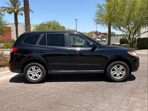 Phantom Black Metallic 2011 Hyundai SANTA FE GLS