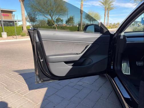 2018 Tesla Model 3 Mid Range