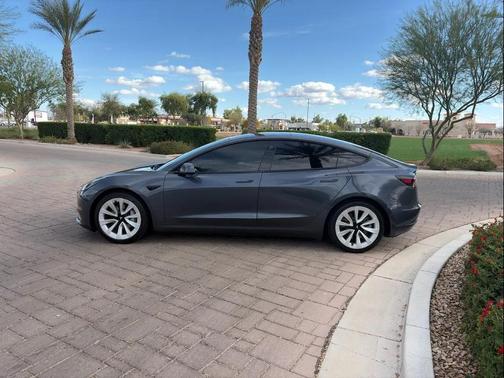 2022 Tesla Model 3 Standard Range