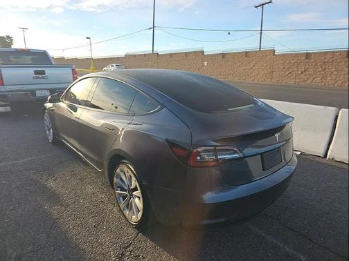 2022 Tesla Model 3 Standard Range