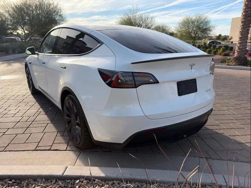 2022 Tesla Model Y Performance Dual Motor All-Wheel Drive