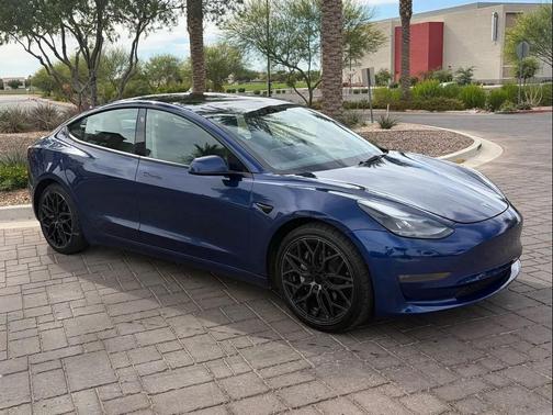 Deep Blue Metallic 2022 Tesla Model 3 Long Range
