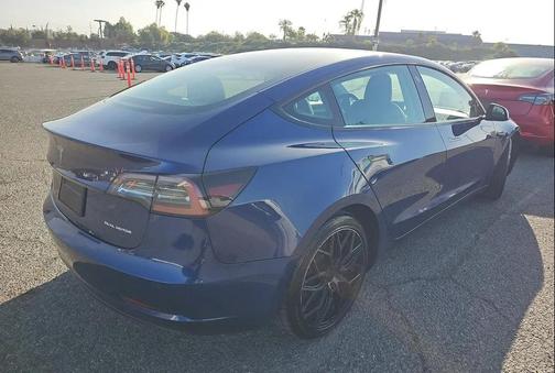 Deep Blue Metallic 2022 Tesla Model 3 Long Range