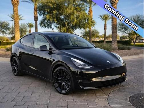 2022 Tesla Model Y Long Range Dual Motor All-Wheel Drive