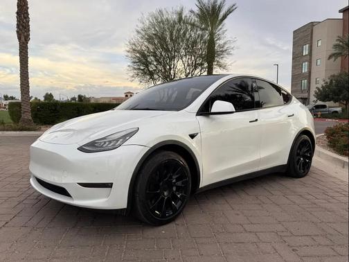 2021 Tesla Model Y Standard Range Rear-Wheel Drive