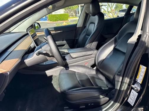 2022 Tesla Model 3 Standard Range